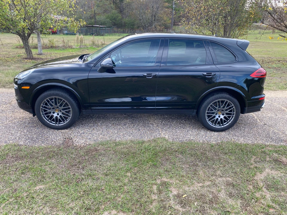 2017 Porsche 958 Cayenne - Image 9 of 31