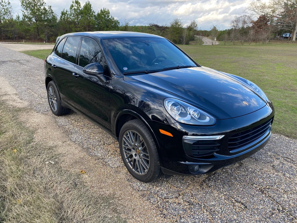 2017 Porsche 958 Cayenne - Image 16 of 31