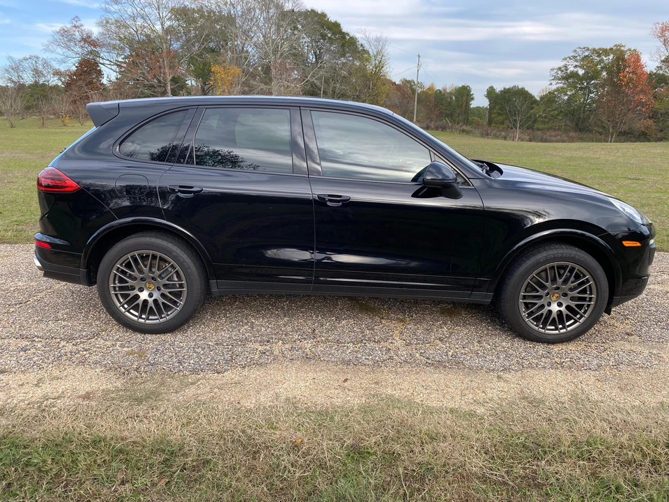 2017 Porsche 958 Cayenne - Image 15 of 31