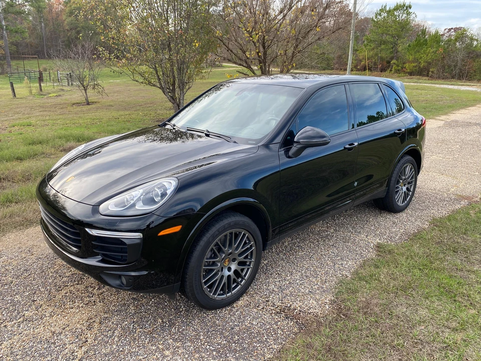 2017 Porsche 958 Cayenne - Image 8 of 31
