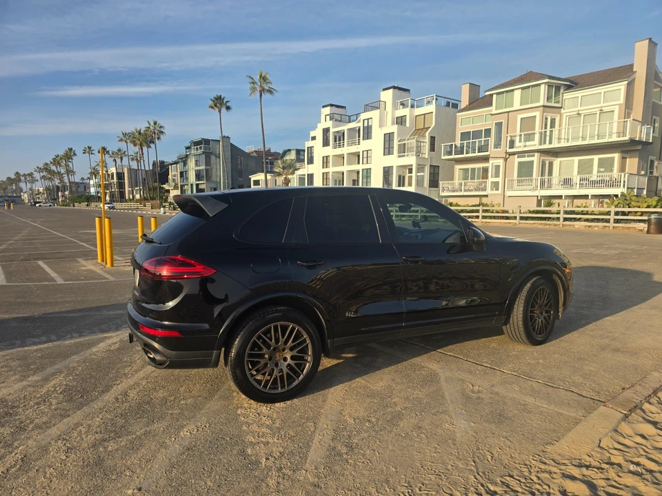 2017 Porsche 958 Cayenne - Image 6 of 21