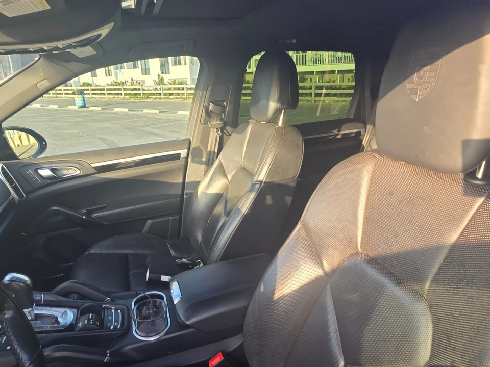 2017 Porsche 958 Cayenne - Image 11 of 21