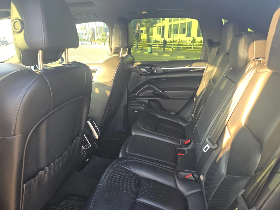 2017 Porsche 958 Cayenne - Image 13 of 21
