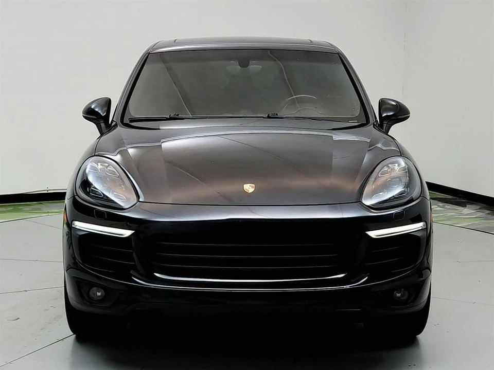 2017 Porsche 958 Cayenne - Image 2 of 12