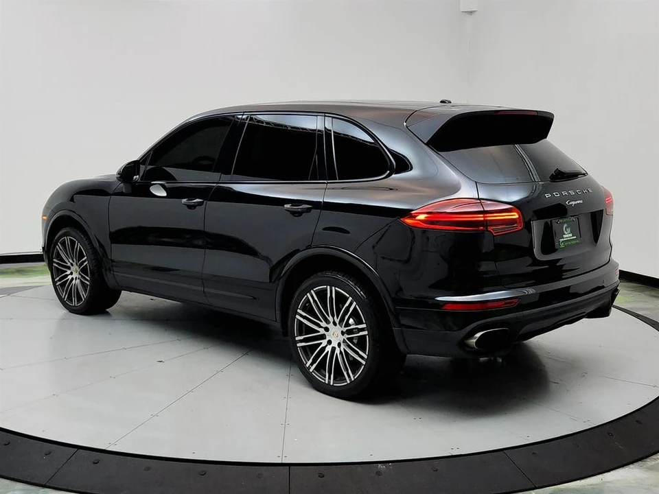 2017 Porsche 958 Cayenne - Image 7 of 12