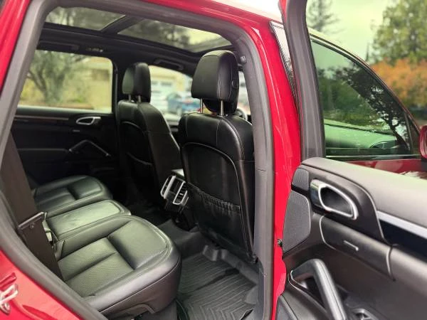 2017 Porsche 958 Cayenne - Image 10 of 12