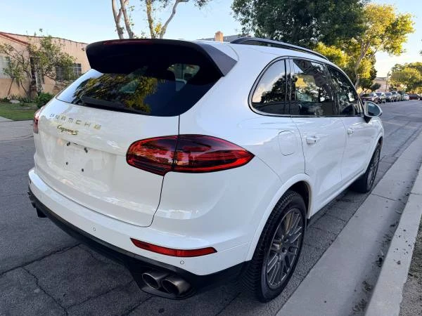 2017 Porsche 958 Cayenne S - Image 5 of 18