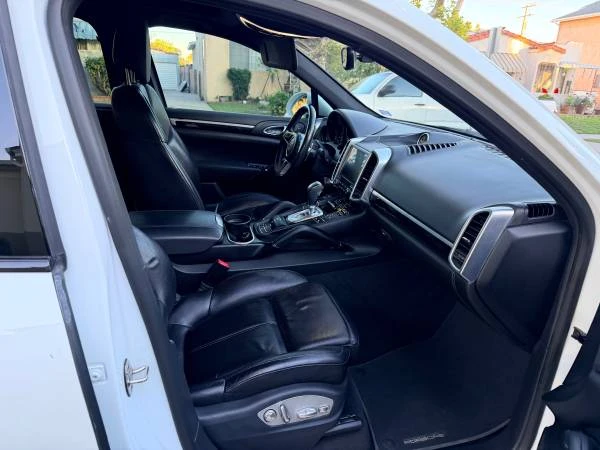 2017 Porsche 958 Cayenne S - Image 15 of 18