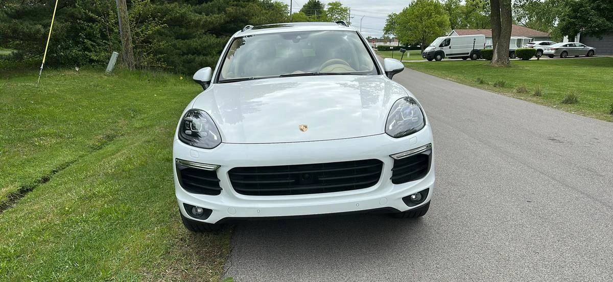 2017 Porsche 958 Cayenne - Image 2 of 14