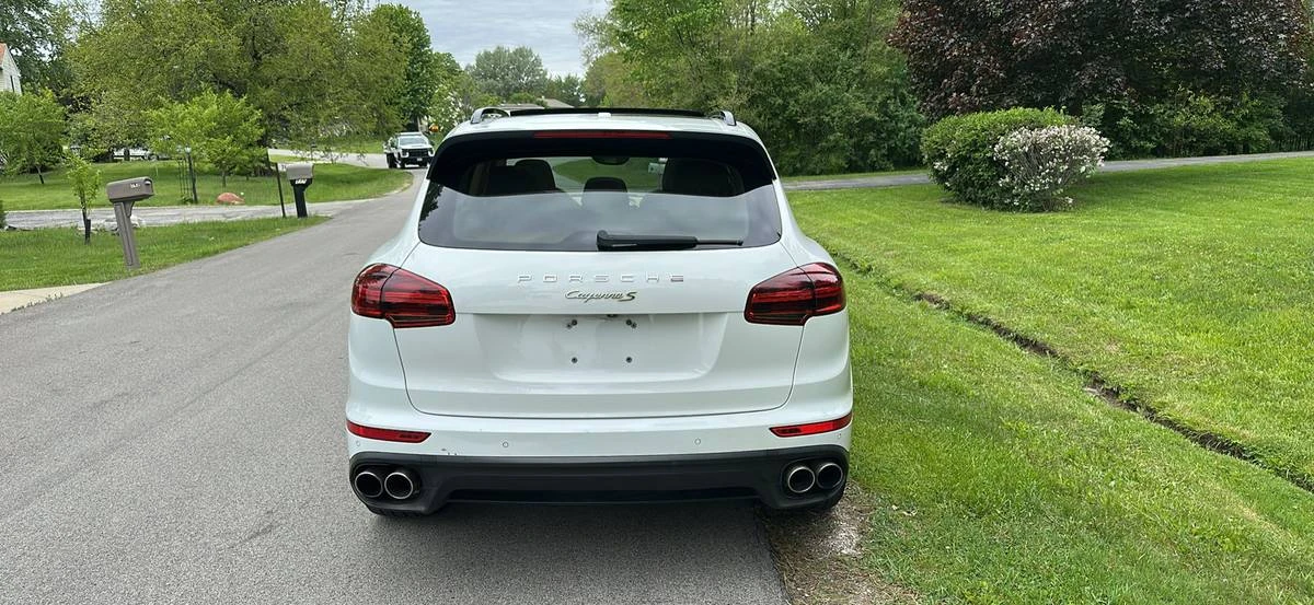 2017 Porsche 958 Cayenne - Image 5 of 14