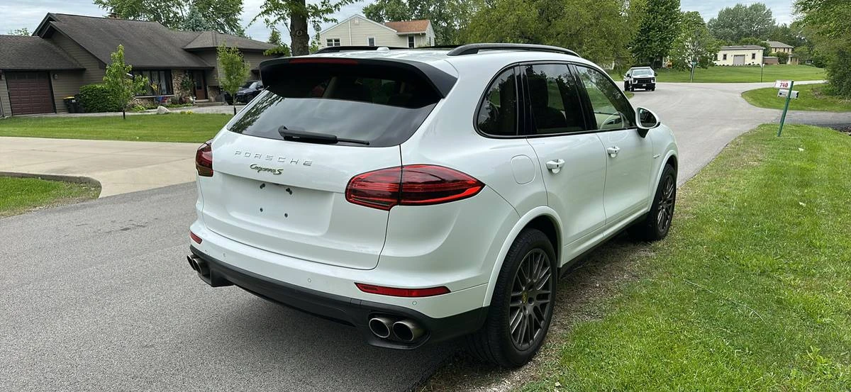 2017 Porsche 958 Cayenne - Image 6 of 14