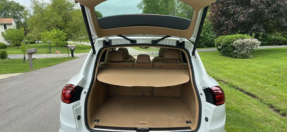 2017 Porsche 958 Cayenne - Image 8 of 14