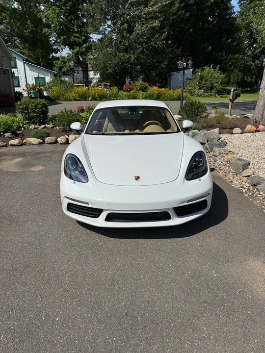 2017 Porsche 718 Cayman - Image 4 of 5