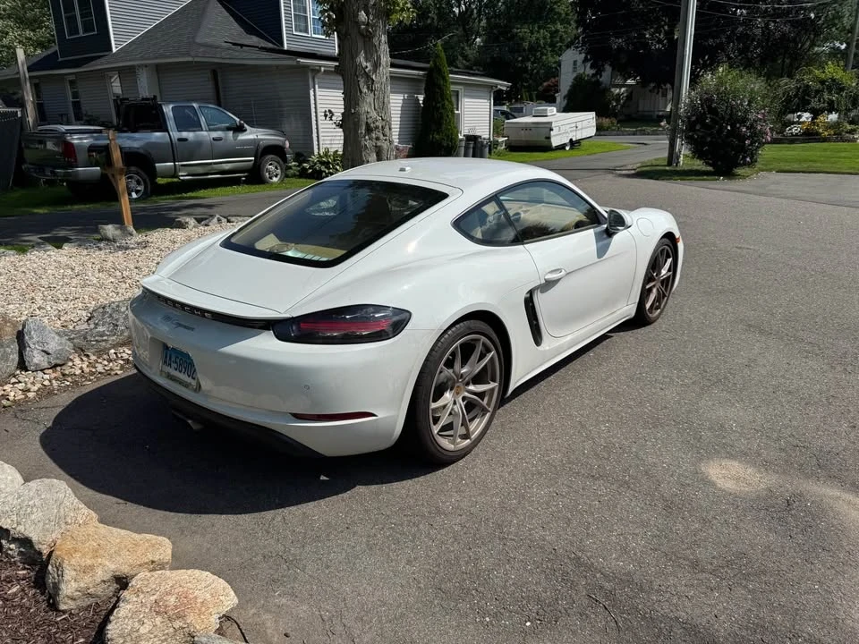 2017 Porsche 718 Cayman - Image 5 of 5