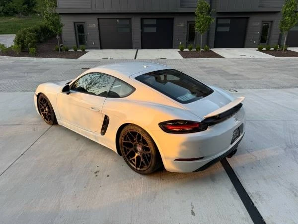 2017 Porsche 718 Cayman - Image 9 of 19