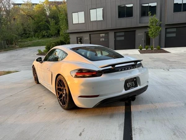 2017 Porsche 718 Cayman - Image 8 of 19