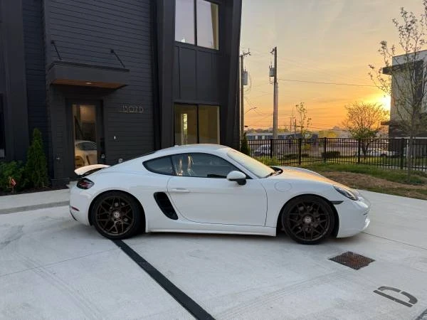 2017 Porsche 718 Cayman - Image 4 of 19