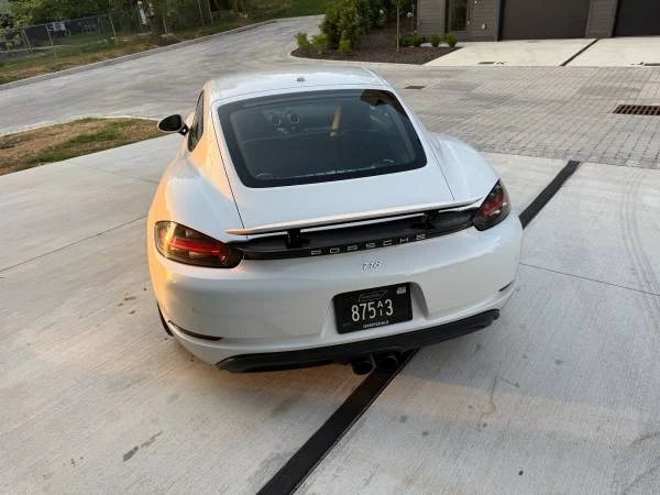 2017 Porsche 718 Cayman - Image 2 of 19