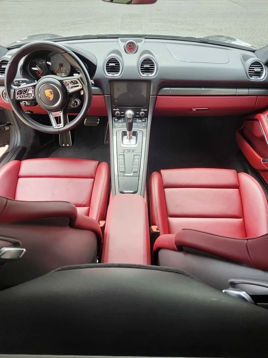 2017 Porsche 718 Cayman - Image 9 of 11