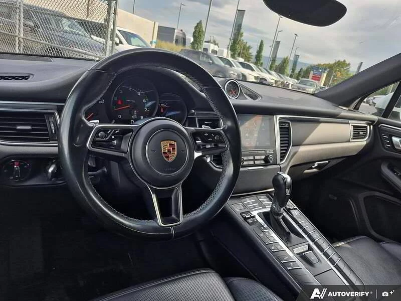 2017 Porsche Macan - Image 9 of 19