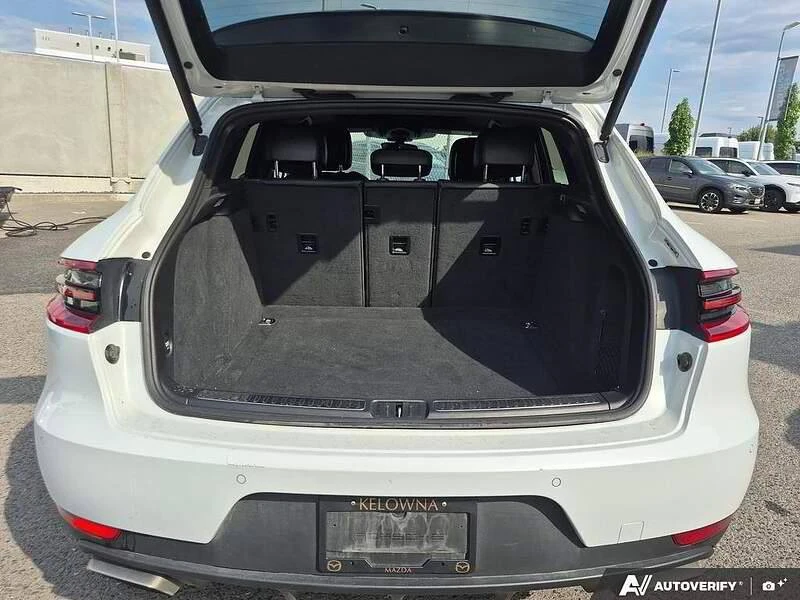 2017 Porsche Macan - Image 7 of 19