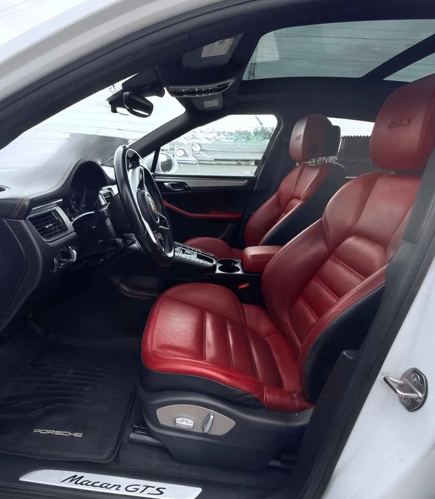 2017 Porsche Macan GTS - Image 9 of 14