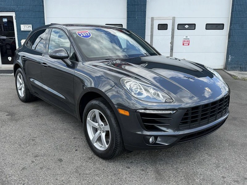 2017 Porsche Macan - Image 13 of 20