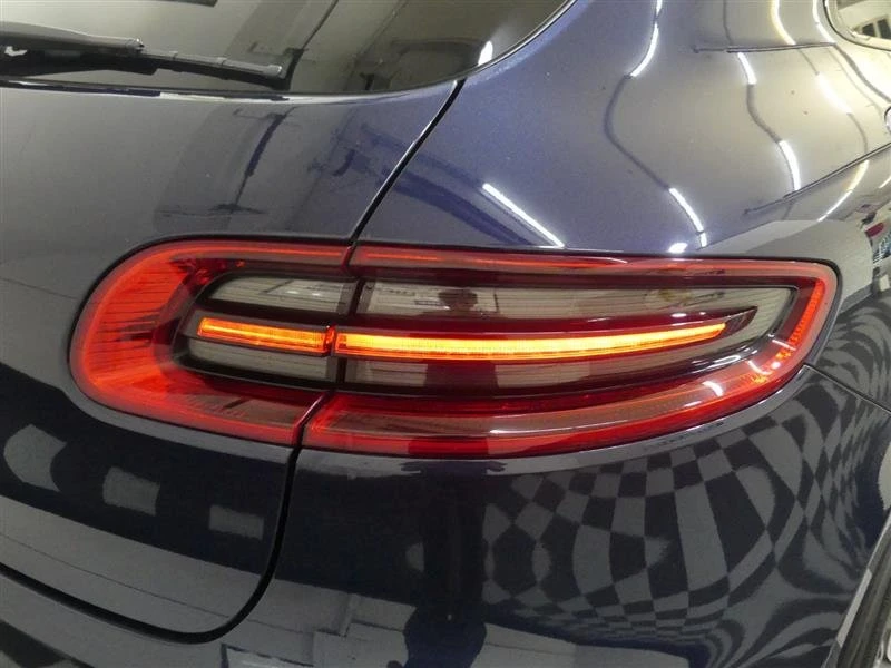 2017 Porsche Macan - Image 16 of 20