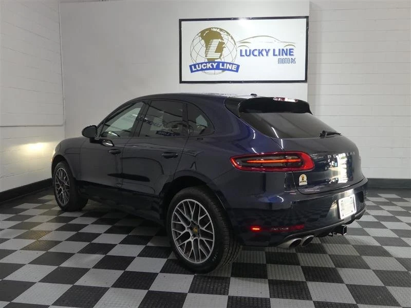2017 Porsche Macan - Image 11 of 20