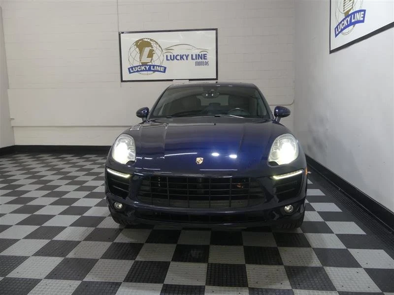 2017 Porsche Macan - Image 2 of 20