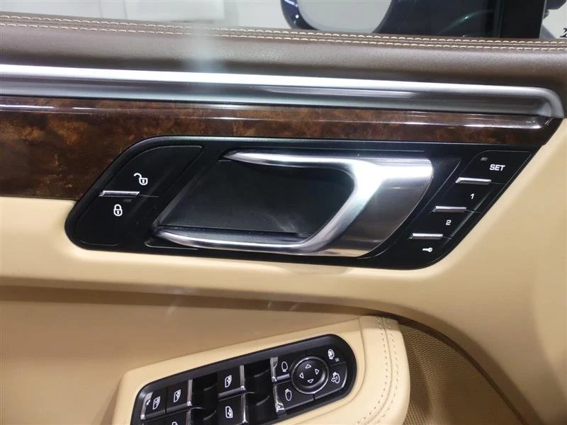 2017 Porsche Macan - Image 20 of 20