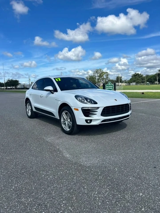 2017 Porsche Macan - Image 6 of 12