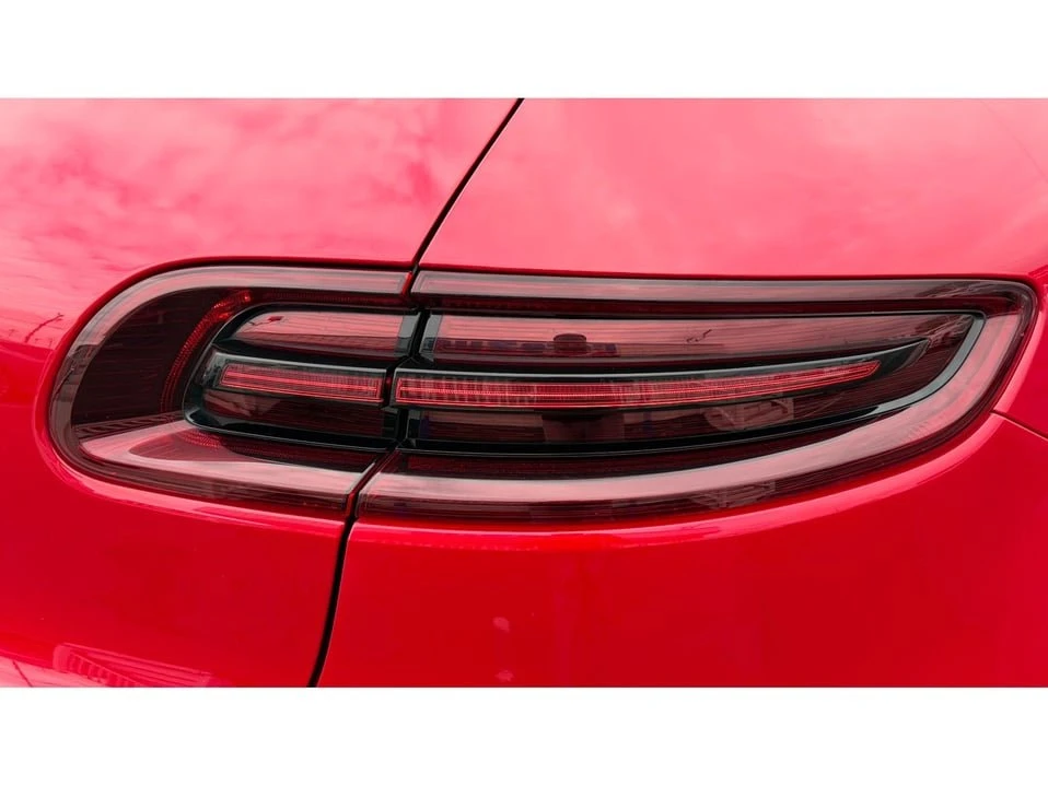 2017 Porsche Macan - Image 14 of 20