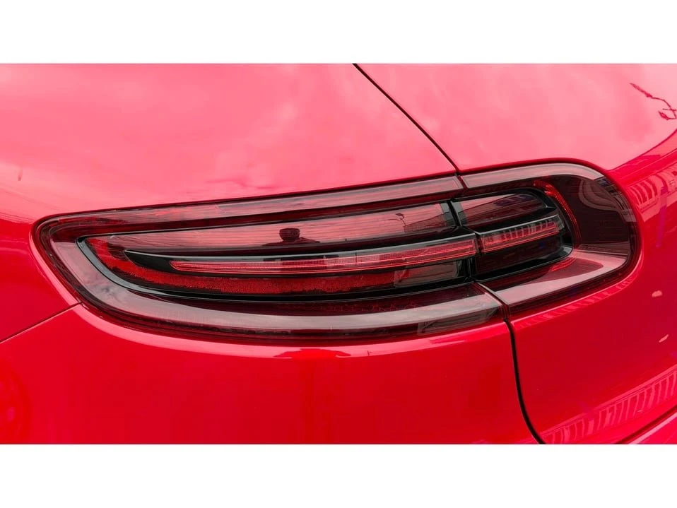2017 Porsche Macan - Image 13 of 20