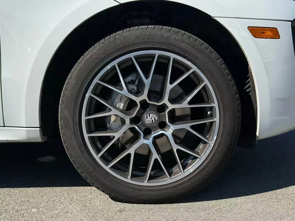 2017 Porsche Macan S - Image 13 of 19