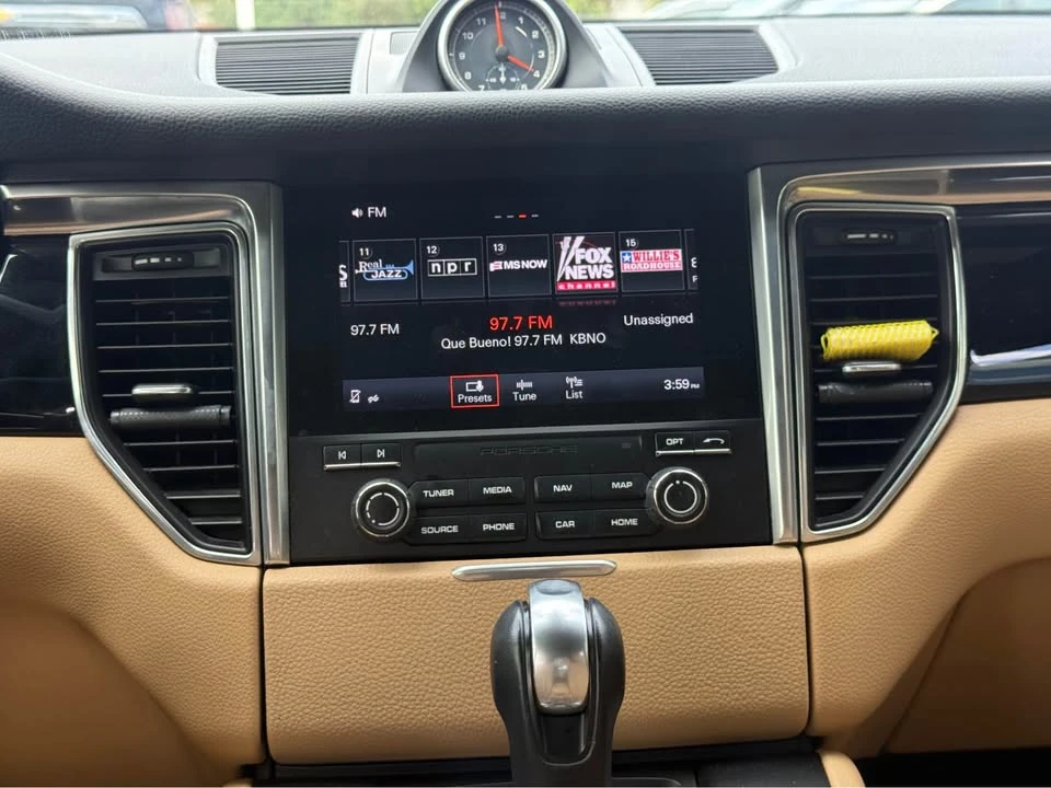 2017 Porsche Macan S - Image 13 of 17