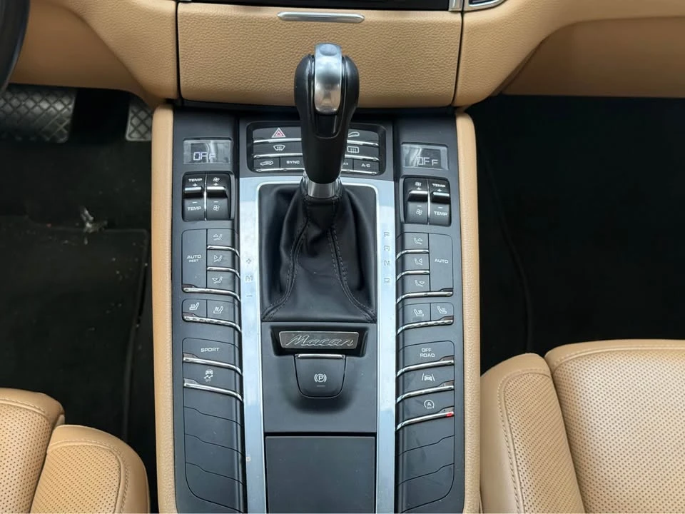 2017 Porsche Macan S - Image 14 of 17