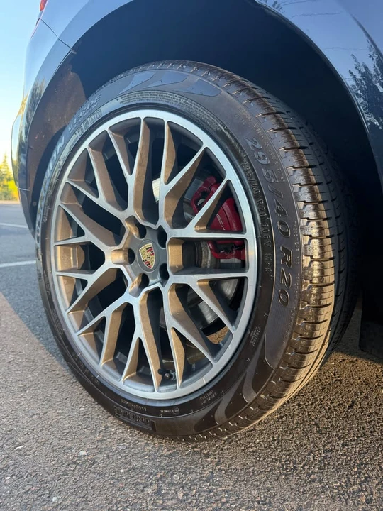 2017 Porsche Macan Turbo - Image 15 of 19