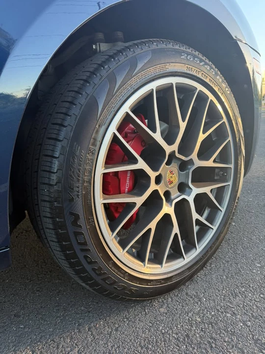 2017 Porsche Macan Turbo - Image 16 of 19