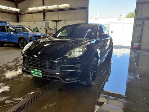 2017 Porsche Macan Turbo