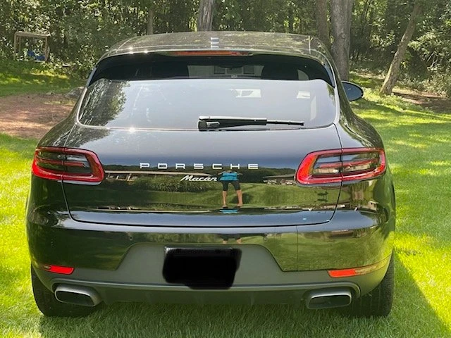 2017 Porsche Macan - Image 2 of 9