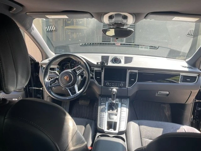 2017 Porsche Macan - Image 9 of 9