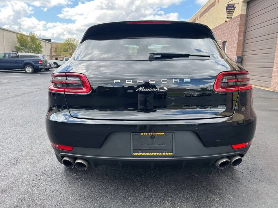 2017 Porsche Macan - Image 15 of 20
