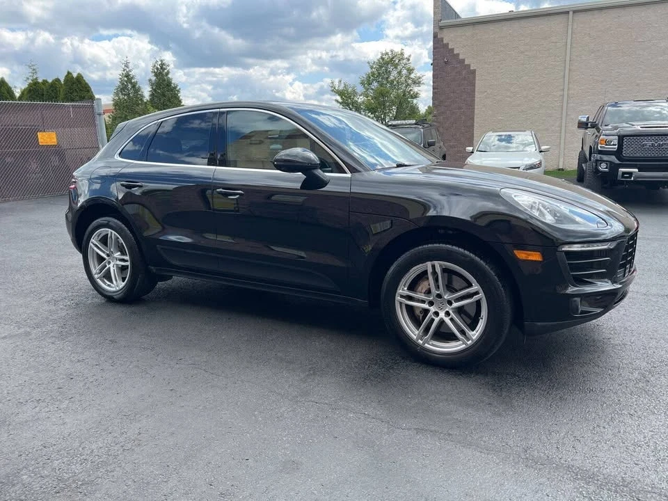 2017 Porsche Macan - Image 7 of 20