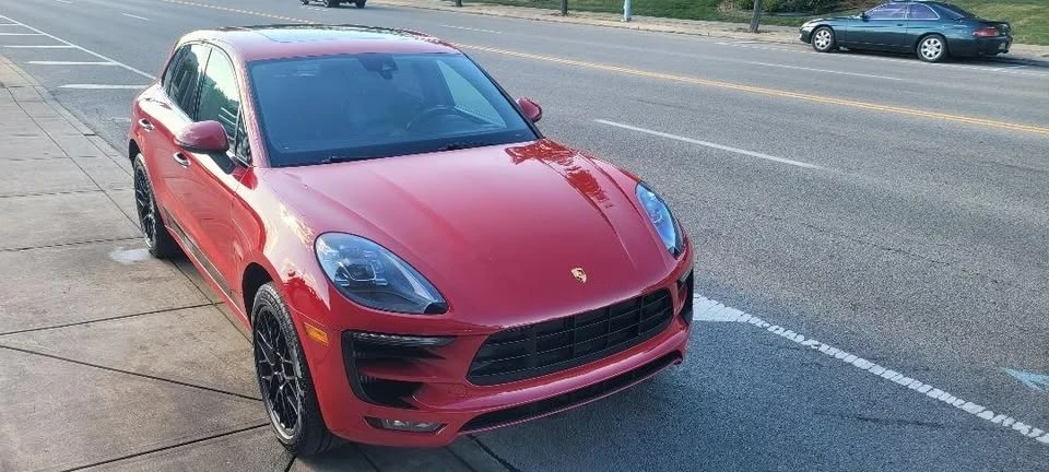 2017 Porsche Macan - Image 2 of 5