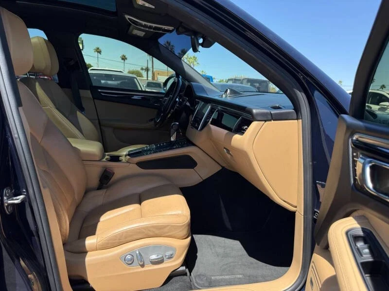 2017 Porsche Macan - Image 13 of 14