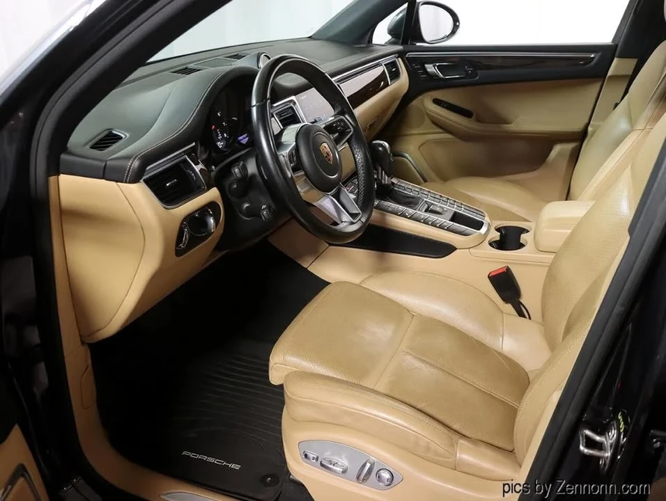 2017 Porsche Macan - Image 12 of 20