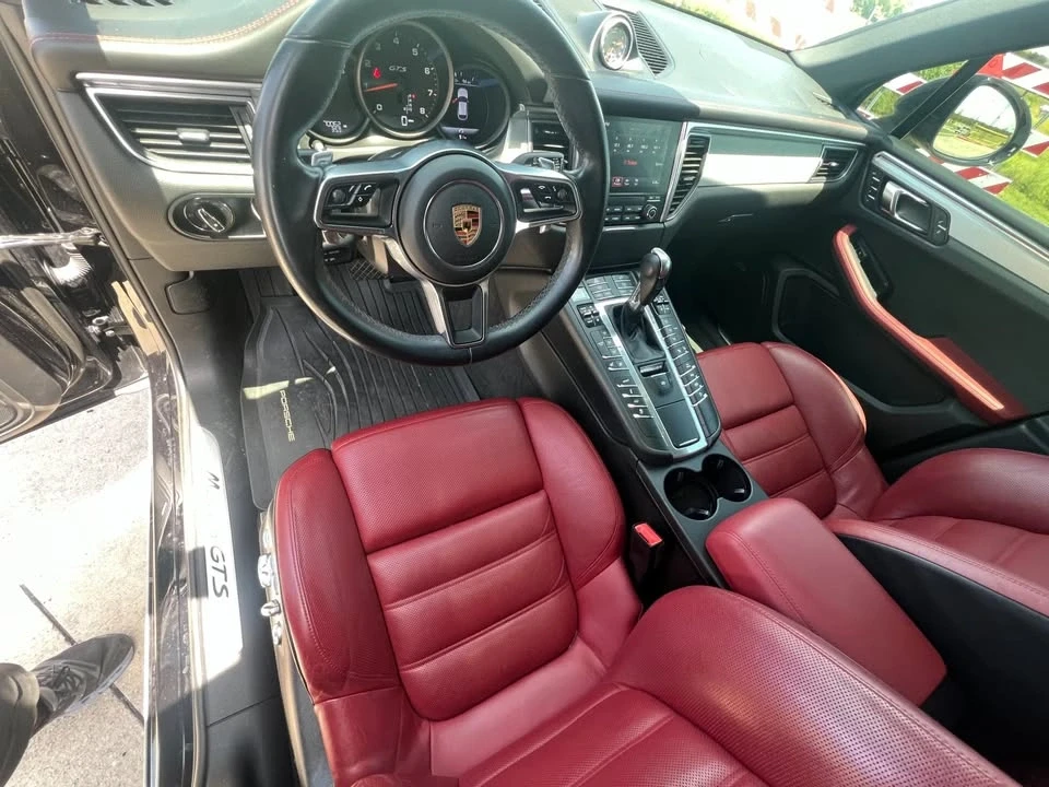 2017 Porsche Macan - Image 17 of 17