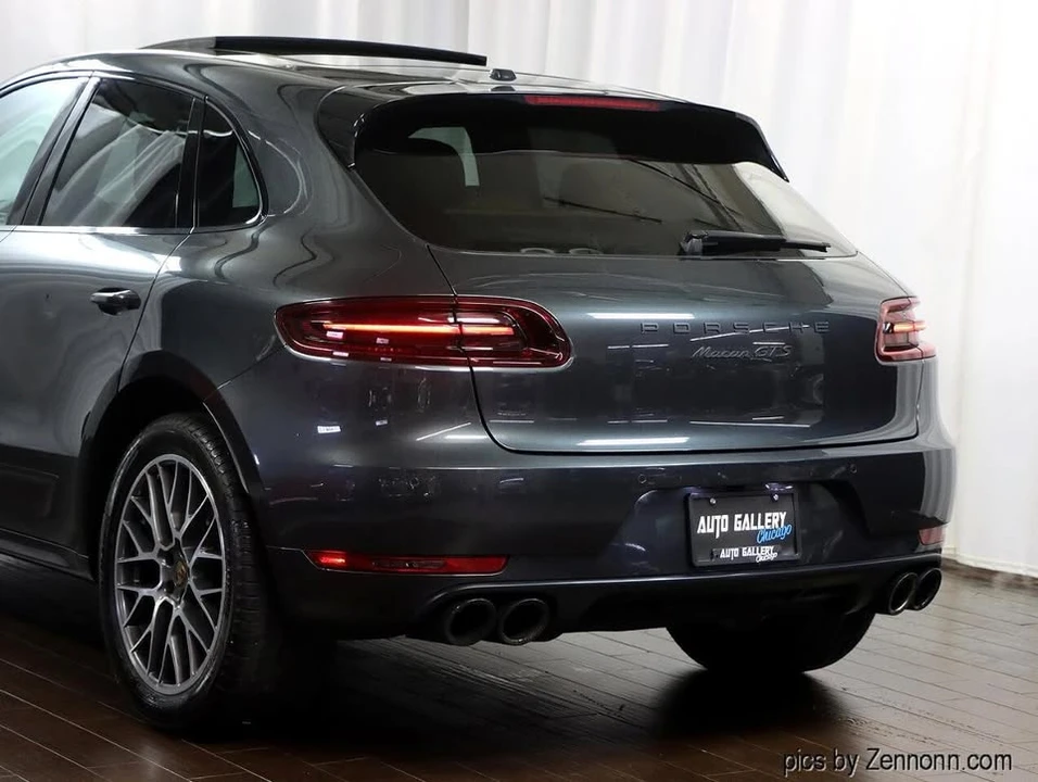 2017 Porsche Macan - Image 7 of 18