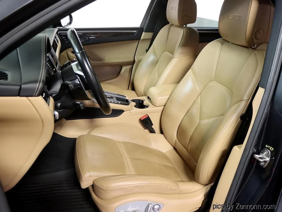 2017 Porsche Macan - Image 10 of 18